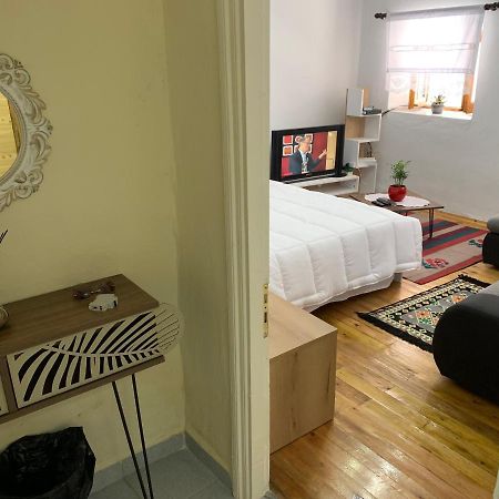 Tradicional Bazaar Home Korce Eksteriør billede